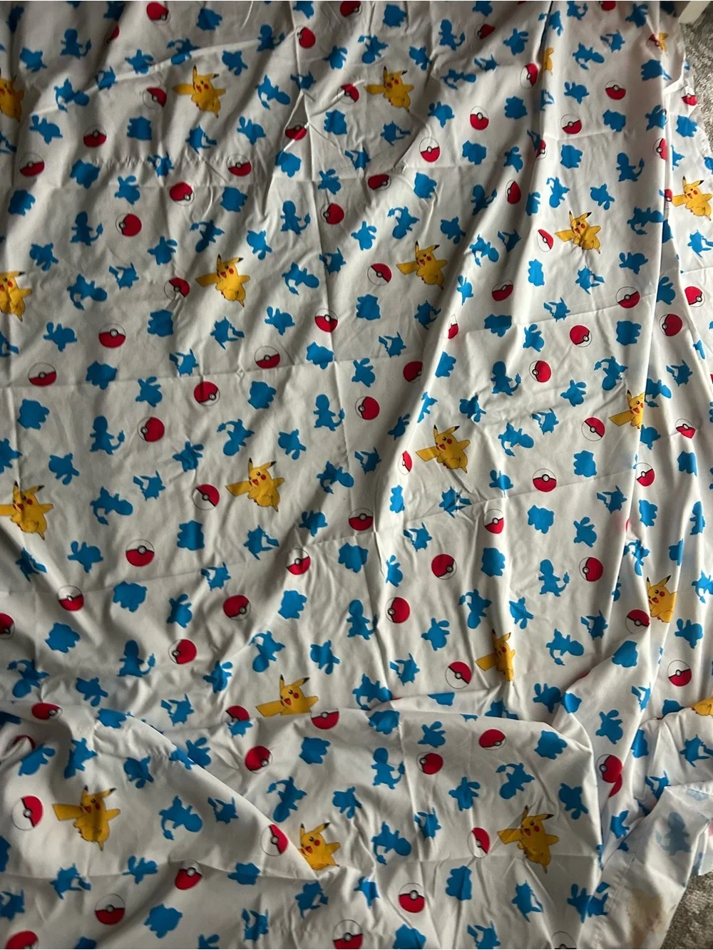 Pokémon Pikachu, Bulbasaur, Squirtle & Charmander Beach Towel - Multicolor